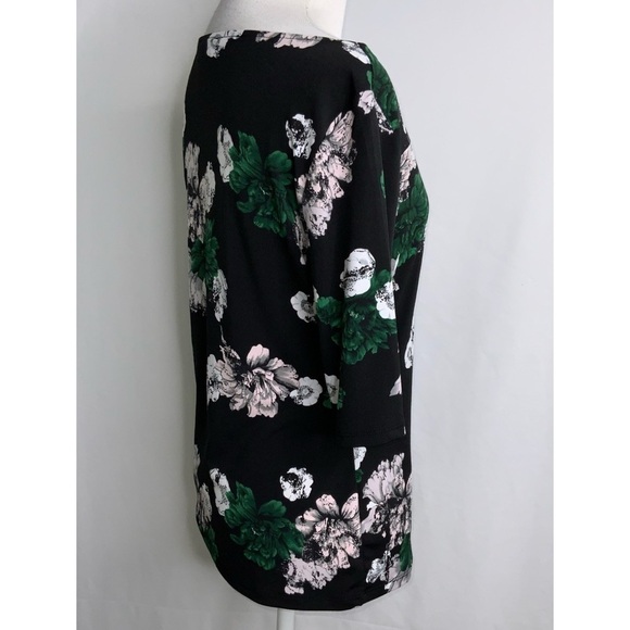 Carmen Marc Valvo Black Green White Floral 1/2 Sleeve Stretchy Blouse M - Picture 3 of 10